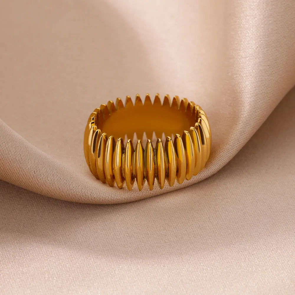 Radiant Ripple Gold Ring