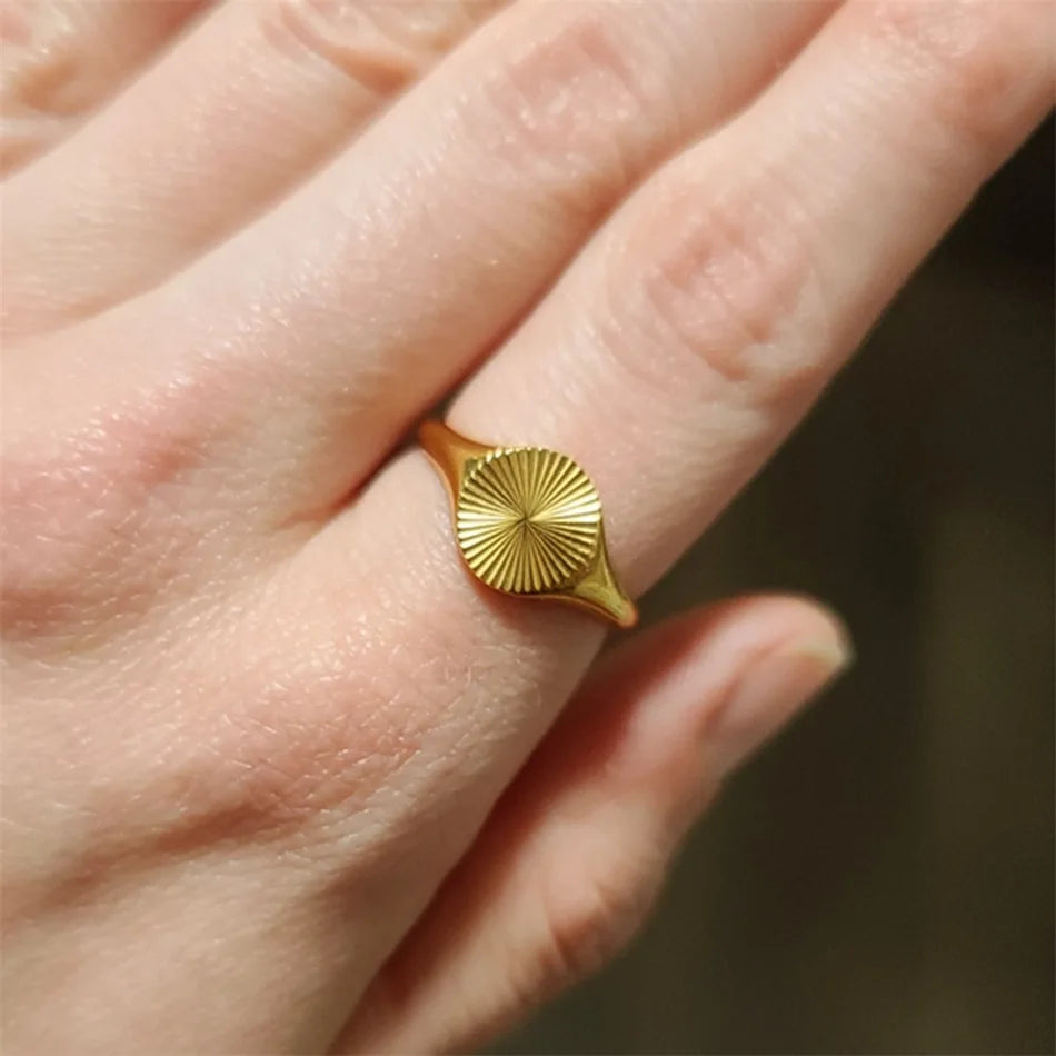 Radiant Boho-Chic Horizon Signet Ring