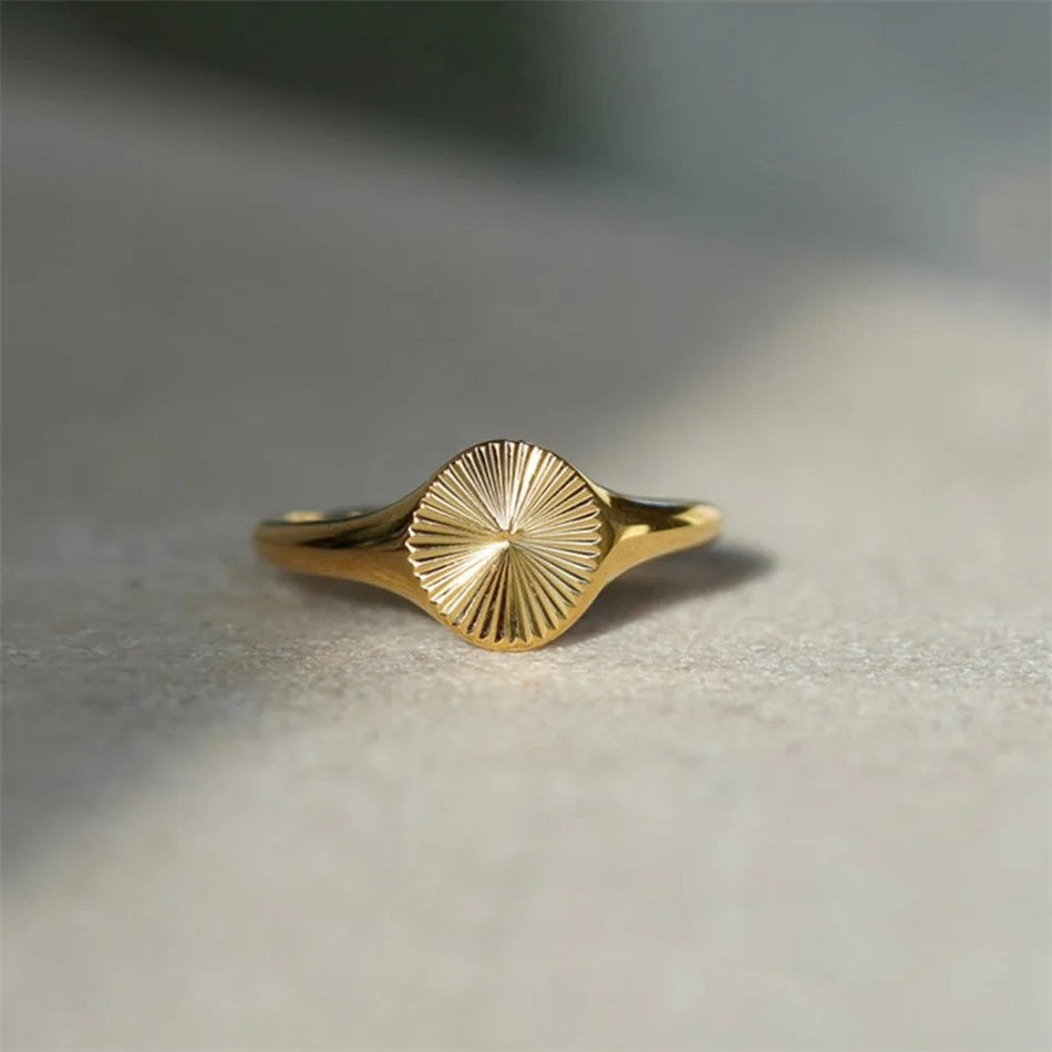 Radiant Boho-Chic Horizon Signet Ring