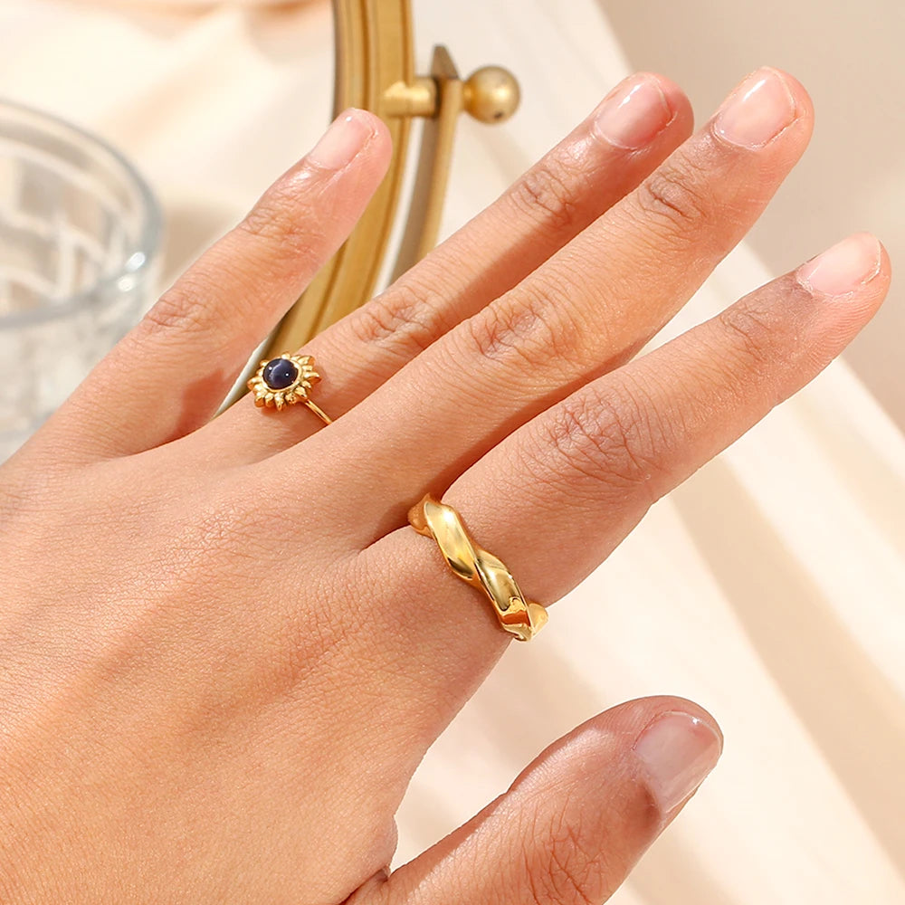 Twisted Wave Gold Ring